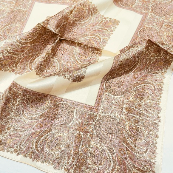Elegant Paisley Silk Scarf - Picture 8 of 8